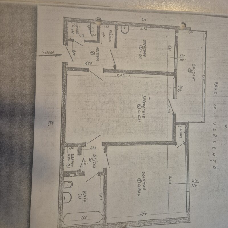 Calea Grivitei, langa Metrou Basarab.